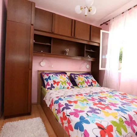 Ii House For Rest Holiday home Jadrija